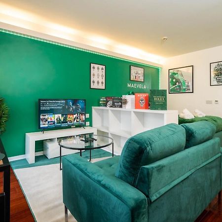 Maevela Apartments - Top Floor Rolex Themed Studio Apt Inside The Cube, Mailbox - Free Netflix & Wifi Birmingham Buitenkant foto