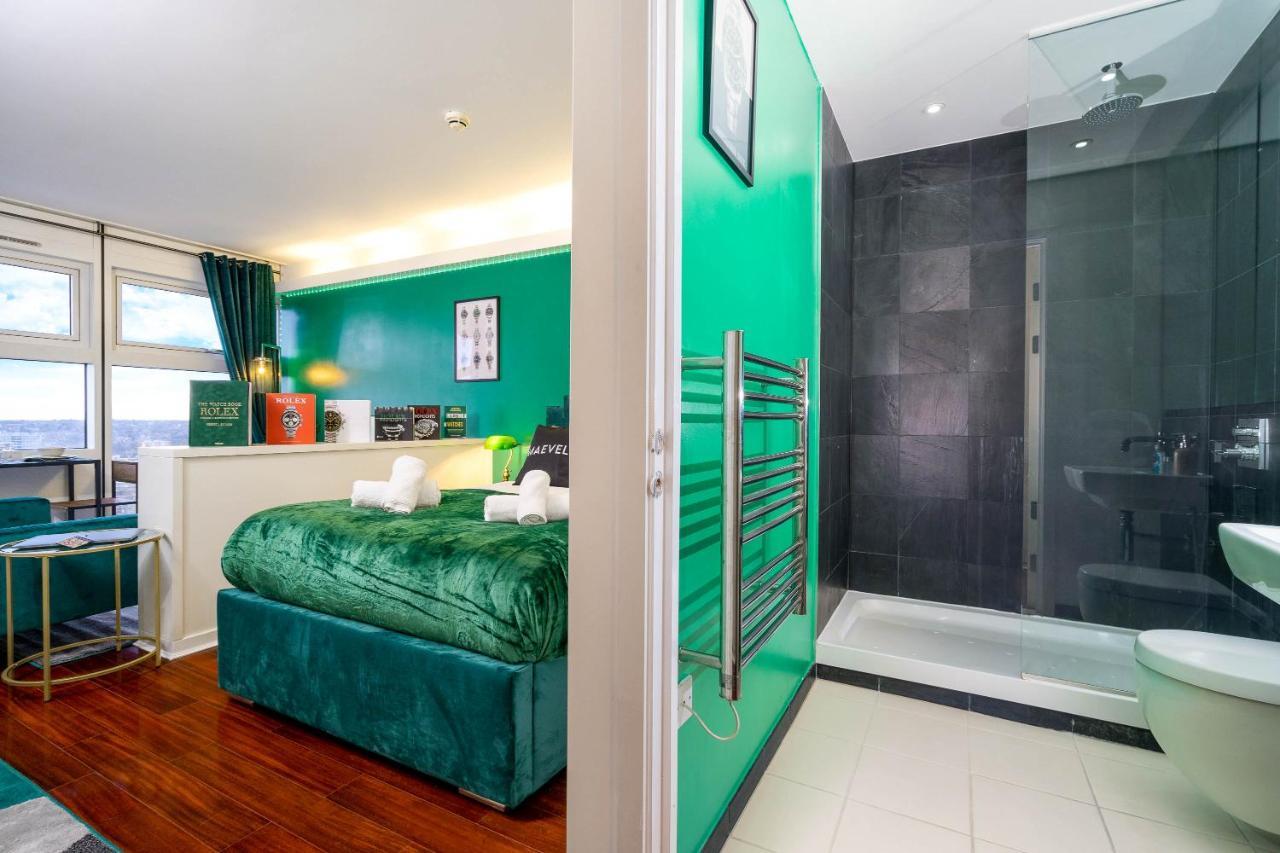 Maevela Apartments - Top Floor Rolex Themed Studio Apt Inside The Cube, Mailbox - Free Netflix & Wifi Birmingham Buitenkant foto