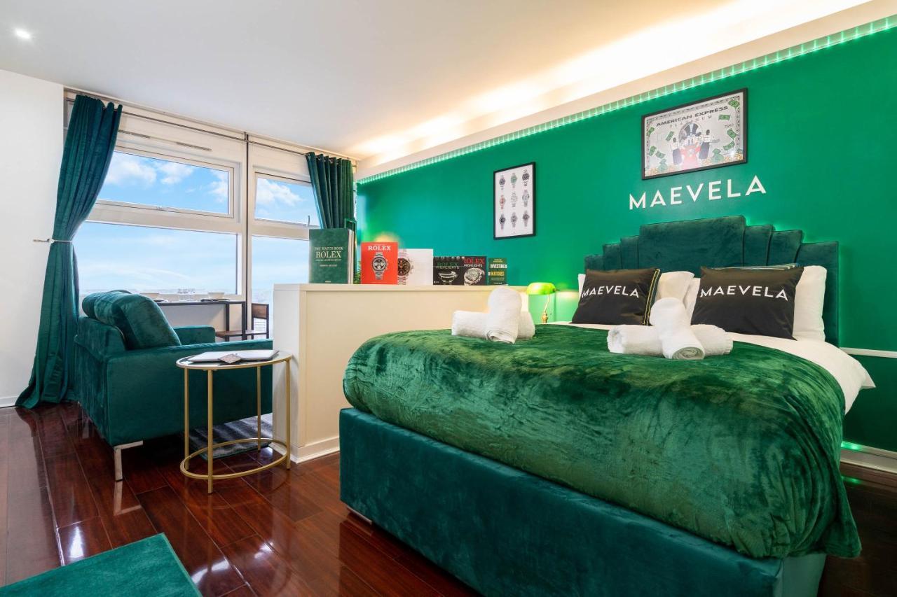 Maevela Apartments - Top Floor Rolex Themed Studio Apt Inside The Cube, Mailbox - Free Netflix & Wifi Birmingham Buitenkant foto
