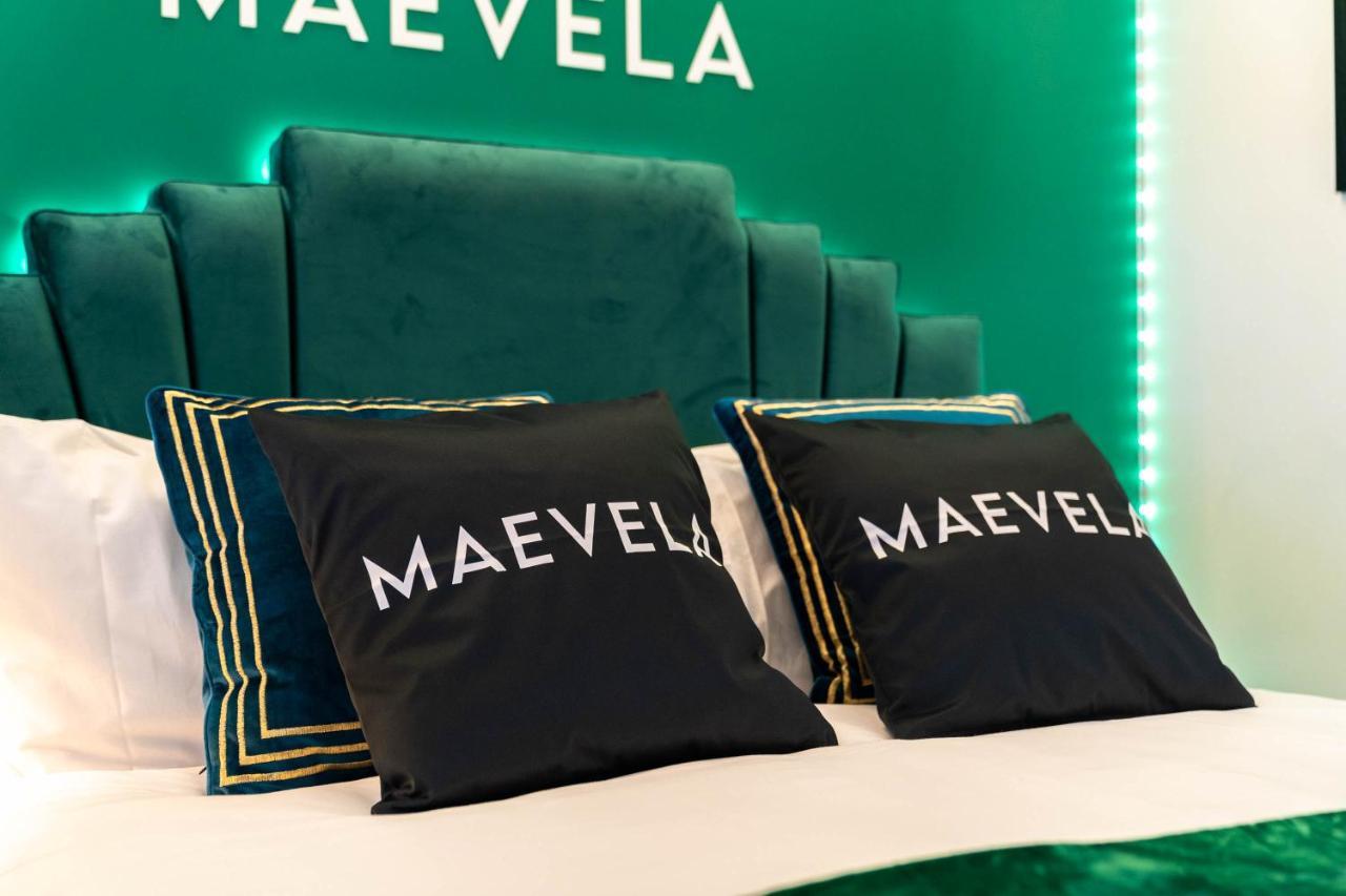 Maevela Apartments - Top Floor Rolex Themed Studio Apt Inside The Cube, Mailbox - Free Netflix & Wifi Birmingham Buitenkant foto