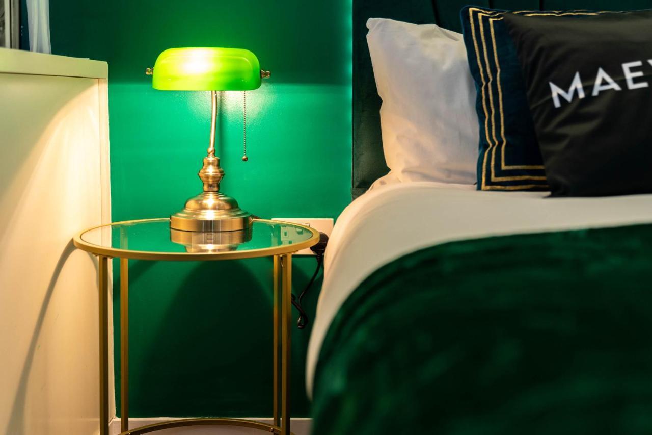 Maevela Apartments - Top Floor Rolex Themed Studio Apt Inside The Cube, Mailbox - Free Netflix & Wifi Birmingham Buitenkant foto