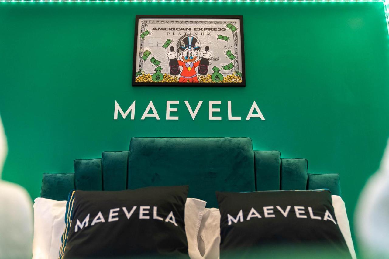 Maevela Apartments - Top Floor Rolex Themed Studio Apt Inside The Cube, Mailbox - Free Netflix & Wifi Birmingham Buitenkant foto