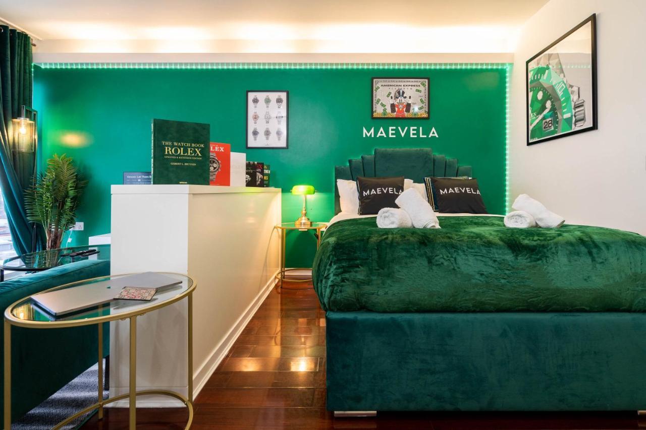 Maevela Apartments - Top Floor Rolex Themed Studio Apt Inside The Cube, Mailbox - Free Netflix & Wifi Birmingham Buitenkant foto