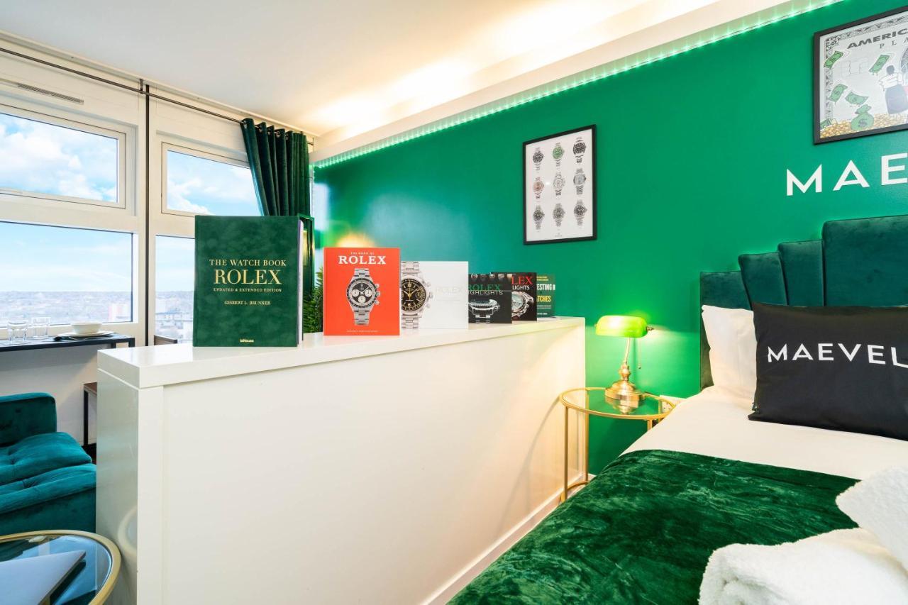 Maevela Apartments - Top Floor Rolex Themed Studio Apt Inside The Cube, Mailbox - Free Netflix & Wifi Birmingham Buitenkant foto